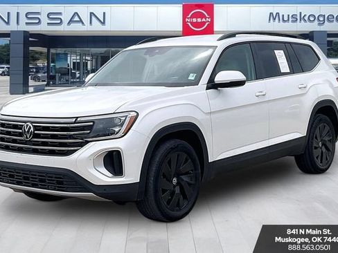 Used 2026 Volkswagen Atlas SE AWD/4WD image 3