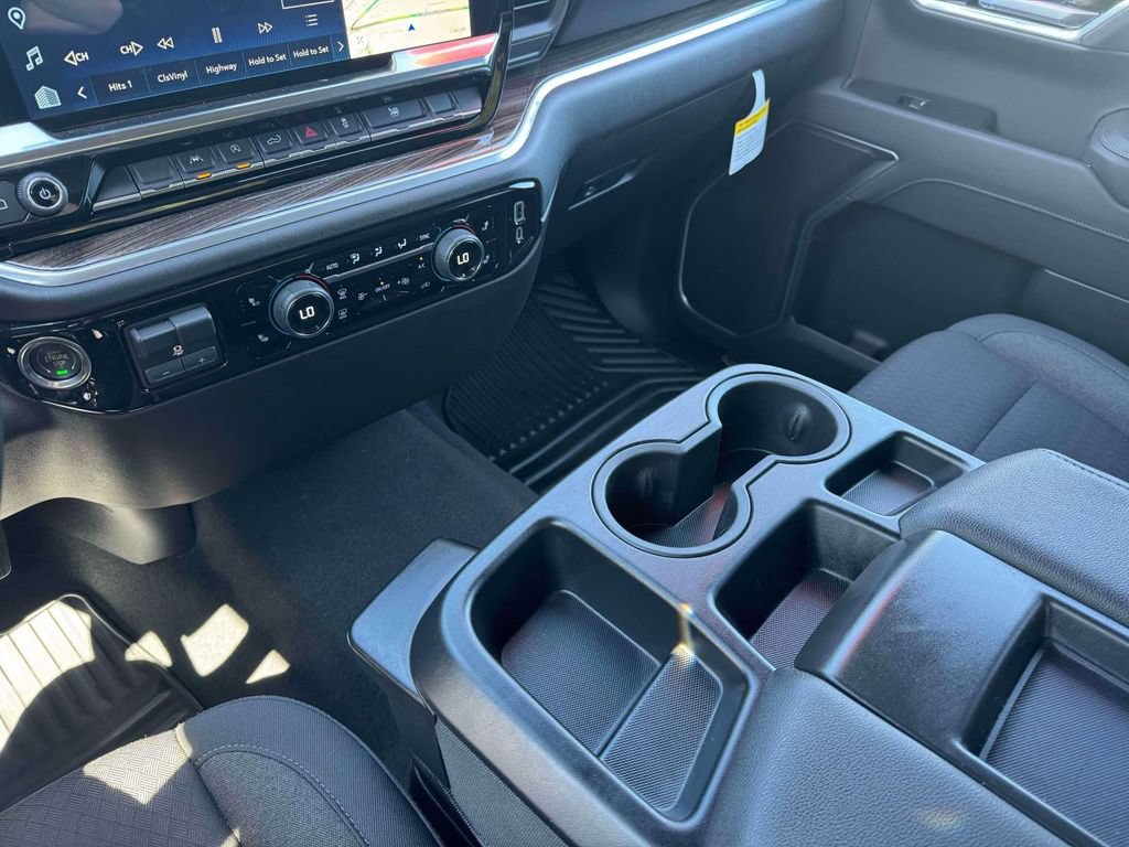 Used 2026 Chevrolet Silverado 1500 LT AWD/4WD image 31