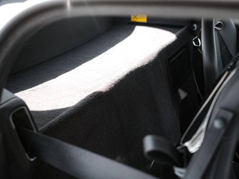 Used 2024 McLaren Artura image 31