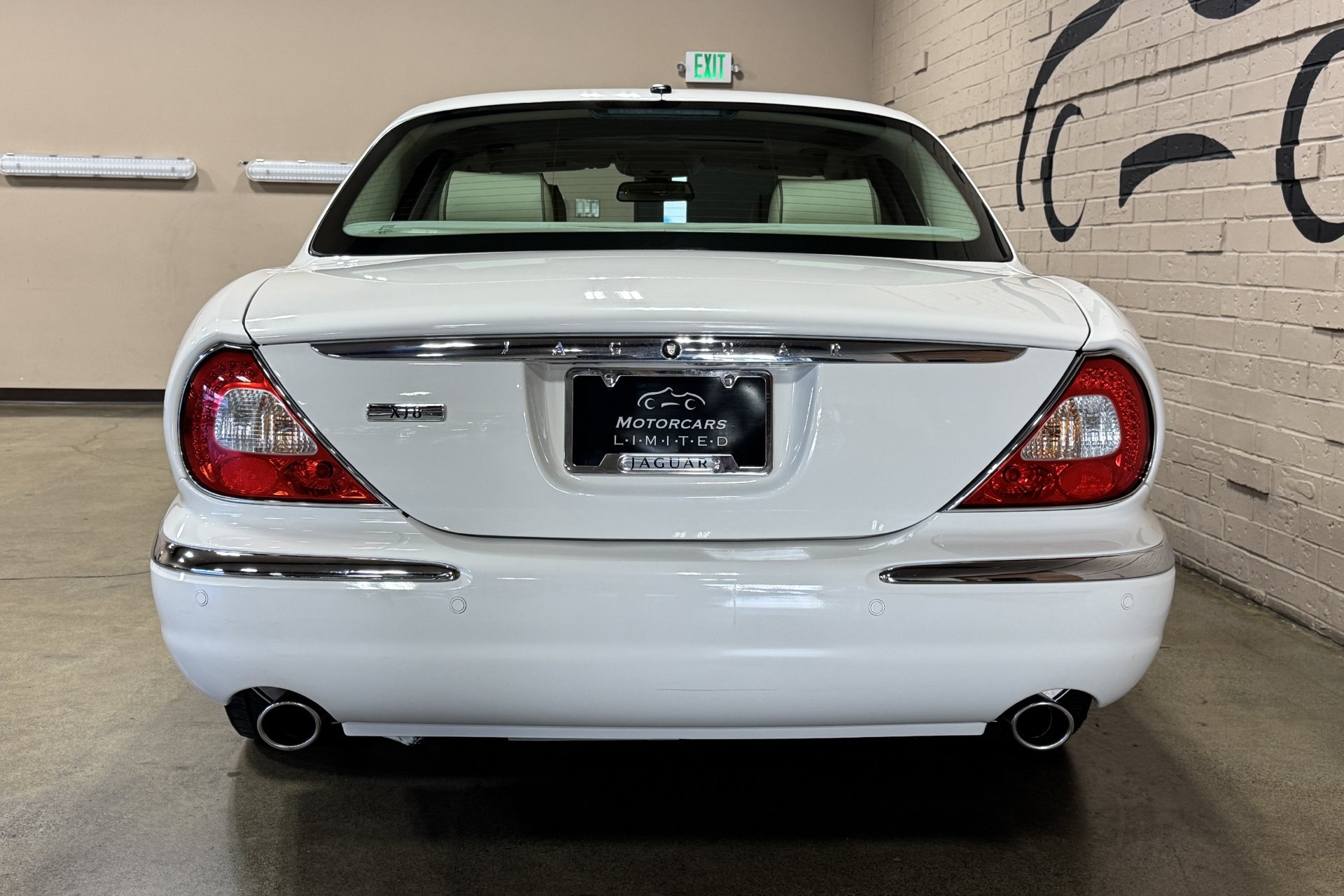 Used 2007 Jaguar XJ8 RWD image 7