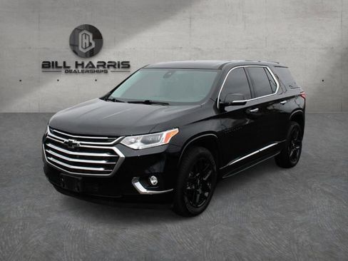Used 2018 Chevrolet Traverse High Country w/ LPO, 'HIT The Road' Package image 3