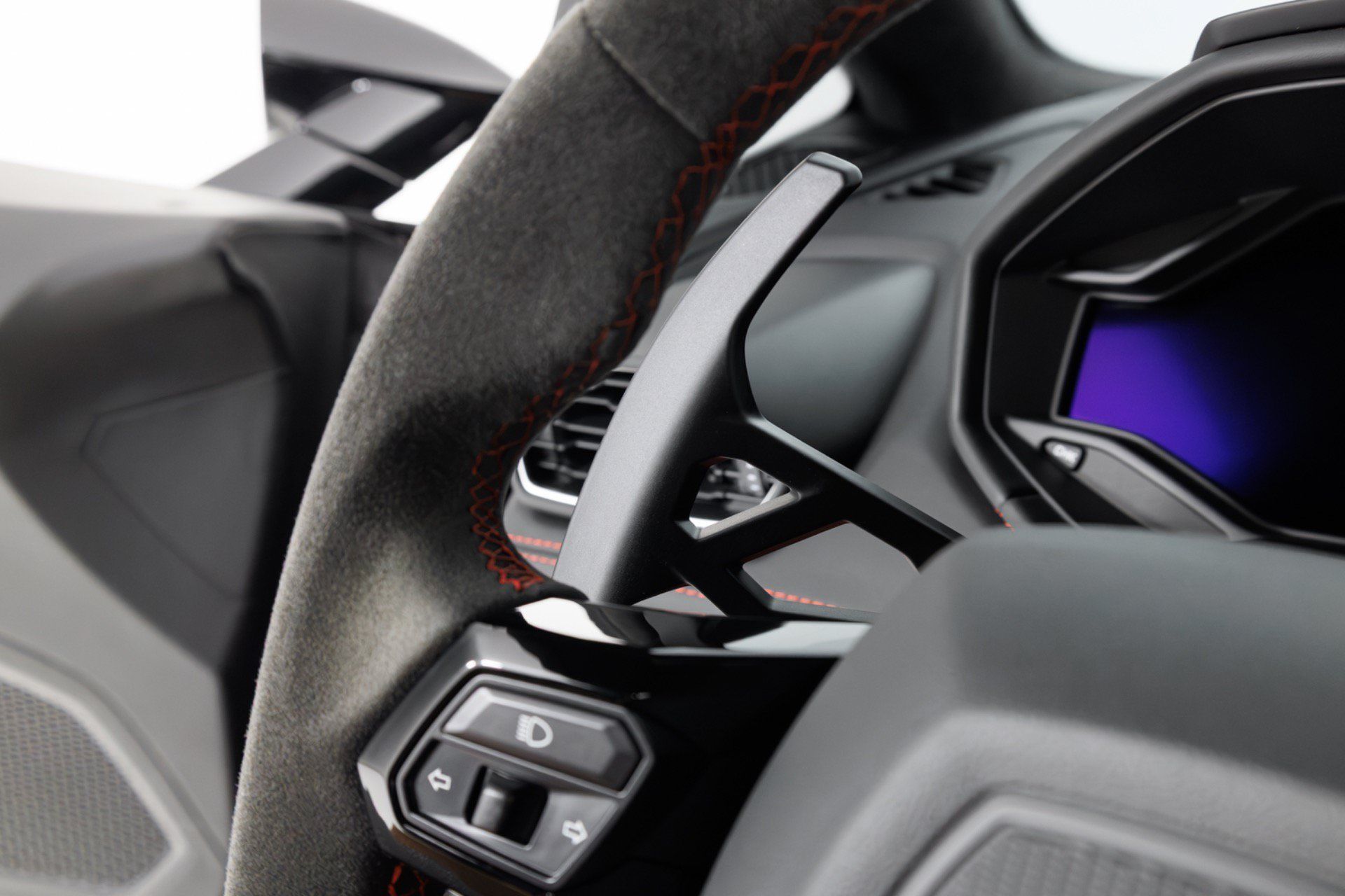 Used 2023 Lamborghini Huracan EVO RWD image 22