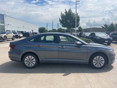 Used 2019 Volkswagen Jetta S FWD image 2