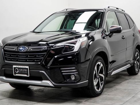 Used 2022 Subaru Forester Touring image 6