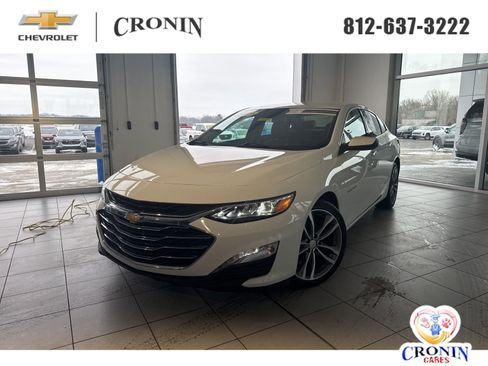 Used 2024 Chevrolet Malibu LT image 1