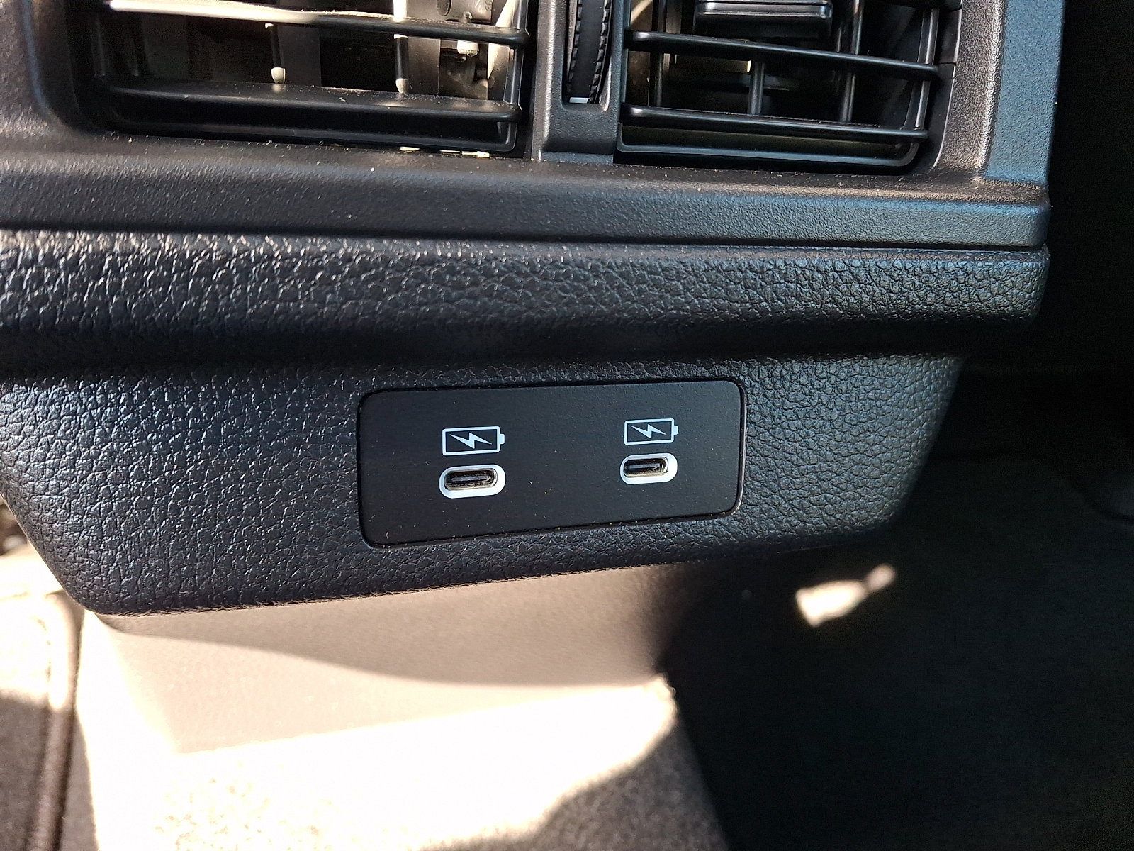 Used 2024 Honda Accord Touring image 11