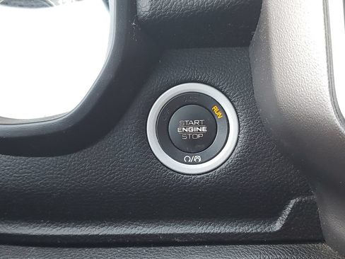 Used 2019 RAM 1500 Big Horn AWD/4WD image 25