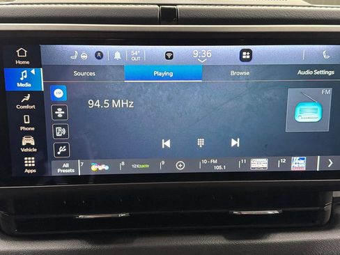 Used 2025 Jeep Wrangler Unlimited Sahara w/ Safety Group image 21