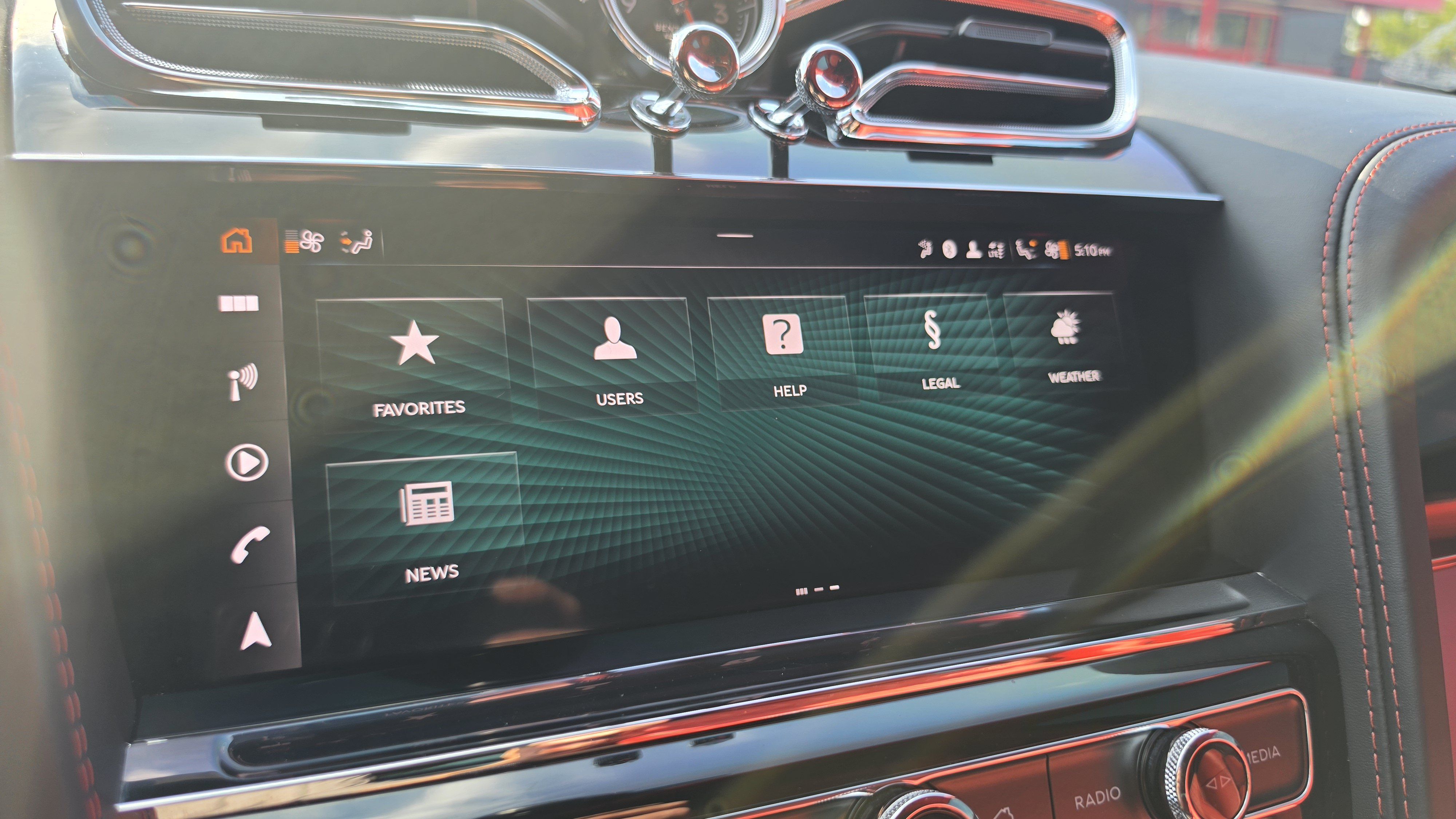 Used 2022 Bentley Bentayga AWD/4WD image 45