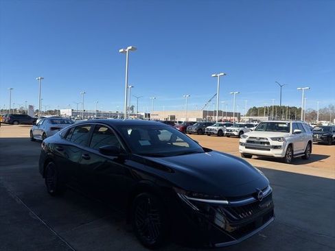 New 2026 Nissan Sentra SV image 4