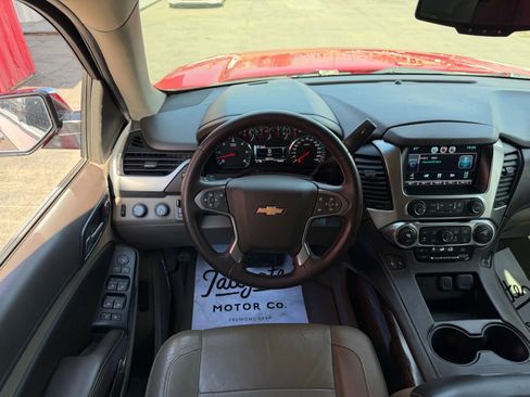 Used 2015 Chevrolet Suburban LT image 19