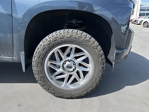Used 2019 Chevrolet Silverado 1500 LT Trail Boss AWD/4WD image 11