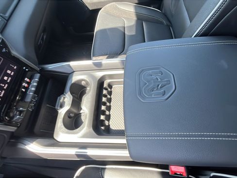 New 2026 RAM 1500 Laramie w/ Sport Appearance Package AWD/4WD image 18