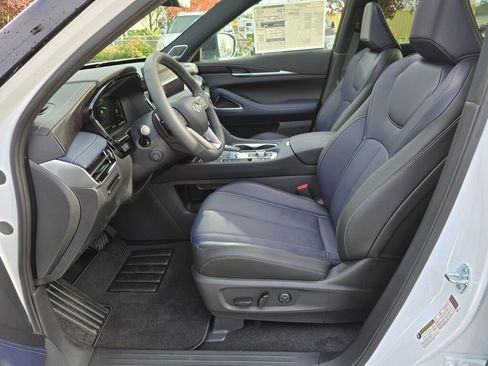 New 2026 INFINITI QX60 Sport image 23