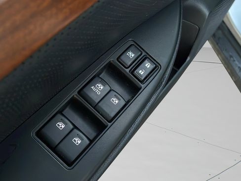 Used 2014 Subaru Outback 2.5i Limited w/ Moonroof Package image 19