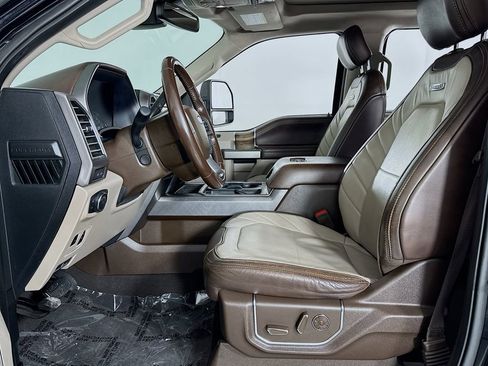 Used 2019 Ford F350 Limited AWD/4WD image 9