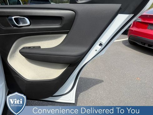 Certified 2024 Volvo XC40 B5 Plus w/ Protection Package Premier AWD/4WD image 26