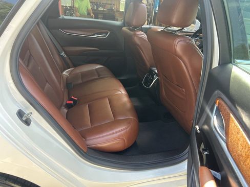 Used 2015 Cadillac XTS Luxury w/ Driver Awareness Package AWD/4WD image 28