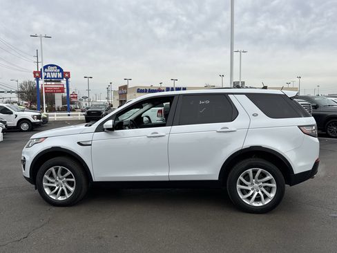 Used 2016 Land Rover Discovery Sport HSE image 13