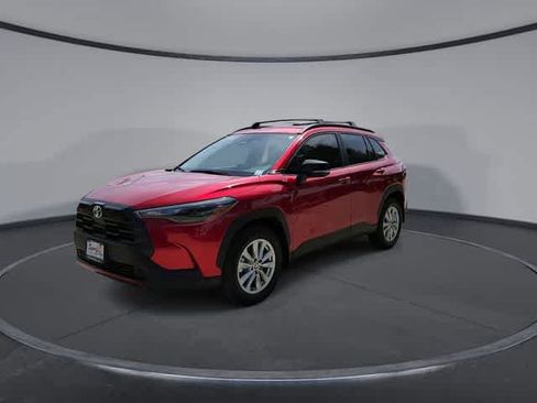 Certified 2026 Toyota Corolla Cross LE FWD image 8