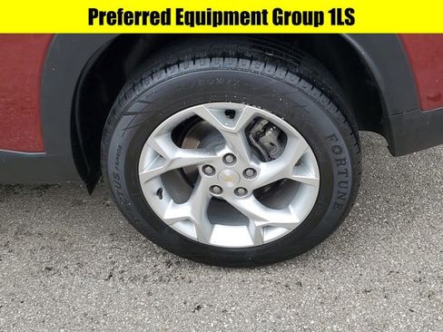 Used 2024 Chevrolet Trax LS w/ LS Convenience Package image 7