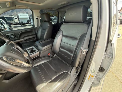 Used 2018 GMC Sierra 1500 Denali w/ Denali Ultimate Package AWD/4WD image 14