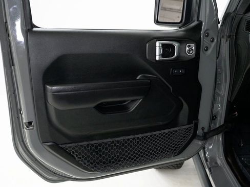 Used 2018 Jeep Wrangler Unlimited Sport S image 8