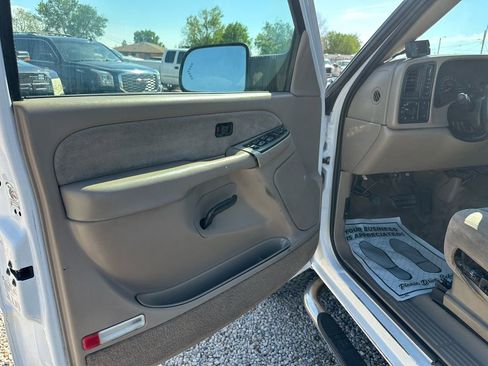 Used 2003 Chevrolet Silverado 2500 LS w/ Skid Plate Package AWD/4WD image 30