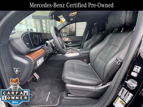 Used 2025 Mercedes-Benz GLS 580 4MATIC image 7