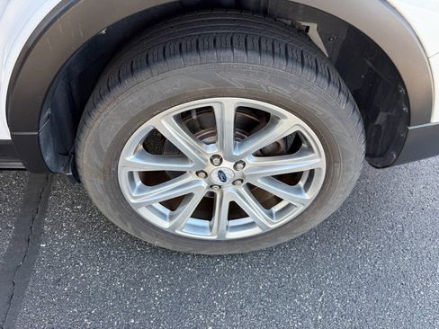 Used 2017 Ford Explorer Limited FWD image 23