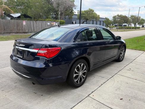 Used 2014 Chrysler 200 LX image 7