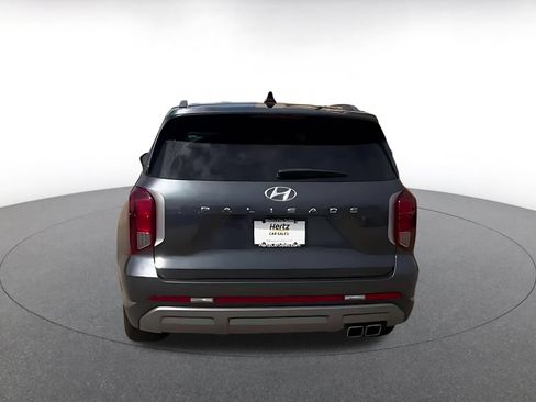 Used 2024 Hyundai Palisade SEL FWD image 12