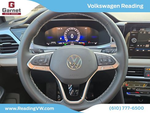 New 2026 Volkswagen Taos SE image 16