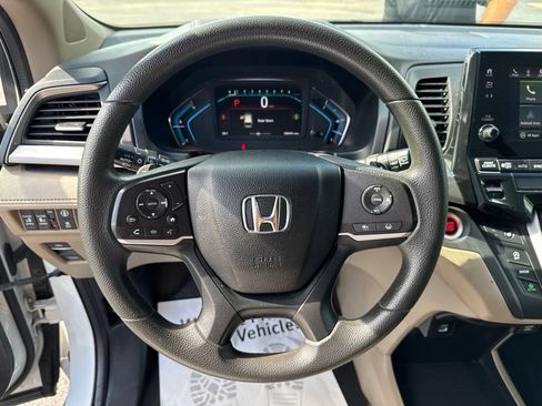Used 2021 Honda Odyssey EX image 11