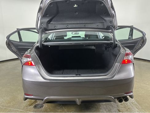 Used 2024 Toyota Camry SE image 20