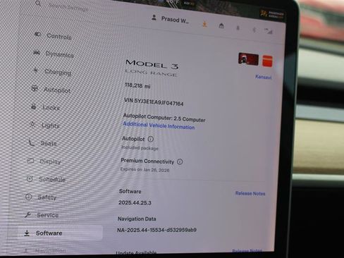 Used 2018 Tesla Model 3 Long Range image 17