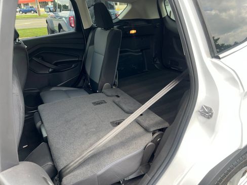 Used 2019 Ford Escape SE FWD image 37