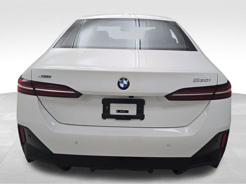 New 2026 BMW 530i xDrive w/ M Sport Package image 8