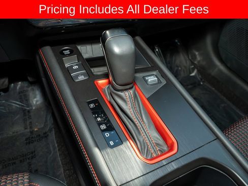 Used 2025 Nissan Kicks SR AWD/4WD image 16