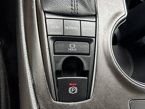 Used 2023 Toyota Camry XSE image 33