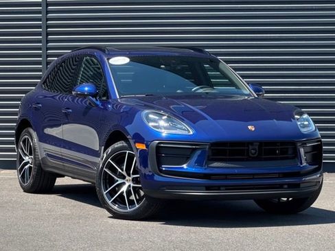 Certified 2026 Porsche Macan AWD/4WD image 9