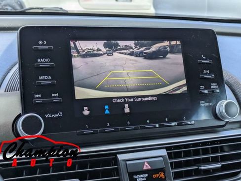 Used 2018 Honda Accord LX image 22