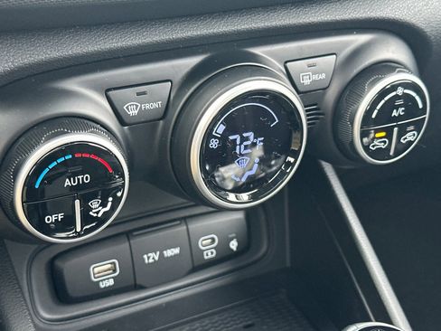 New 2026 Hyundai Venue SEL image 20