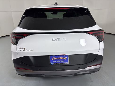 New 2026 Kia Sportage LX image 7