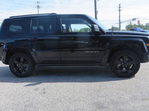 Used 2015 Jeep Patriot Sport w/ Power Value Group AWD/4WD image 7