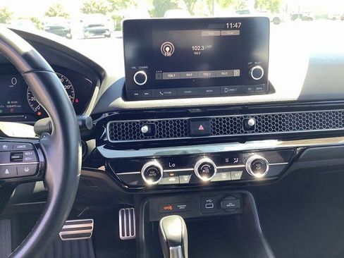 Used 2023 Honda Civic Sport image 17