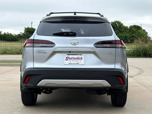 New 2026 Toyota Corolla Cross LE FWD image 7