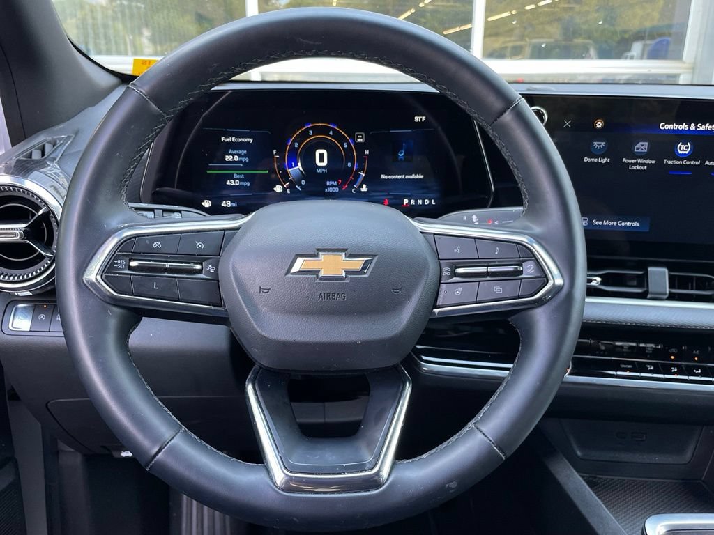 Used 2025 Chevrolet Equinox LT FWD image 15