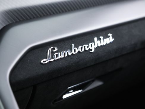 Used 2023 Lamborghini Urus Performante image 31