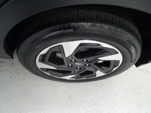 Used 2024 Subaru Crosstrek 2.5i Limited AWD/4WD image 28